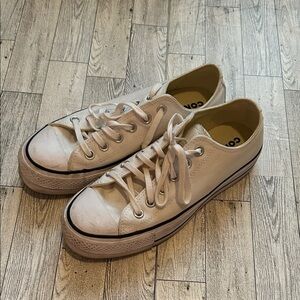 Converse platform Sneakers size 7.5